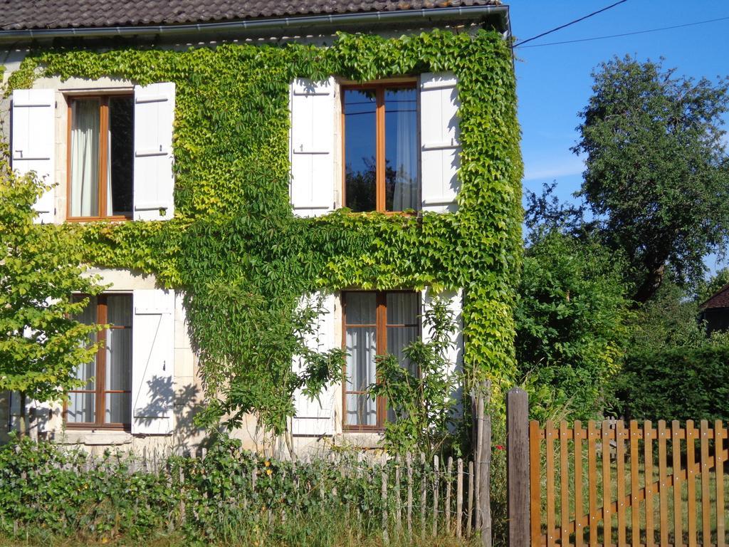 Maison Frankrijk Couloutre Bilik gambar